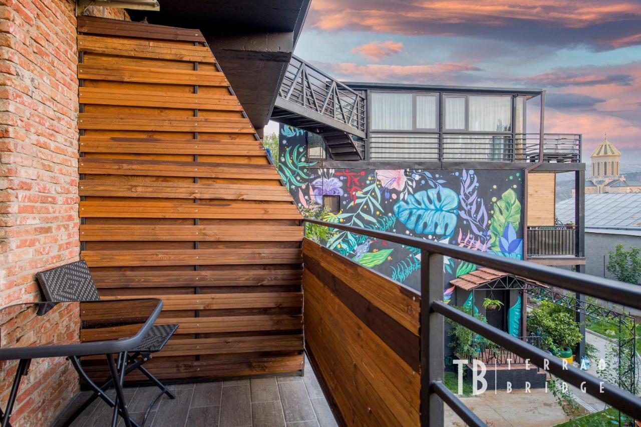 Hotel Terra Bridge Tbilisi Exterior foto