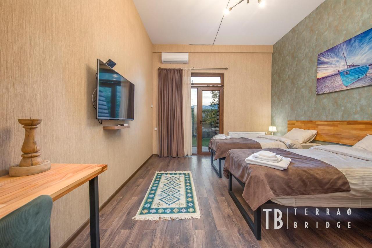 Hotel Terra Bridge Tbilisi Exterior foto