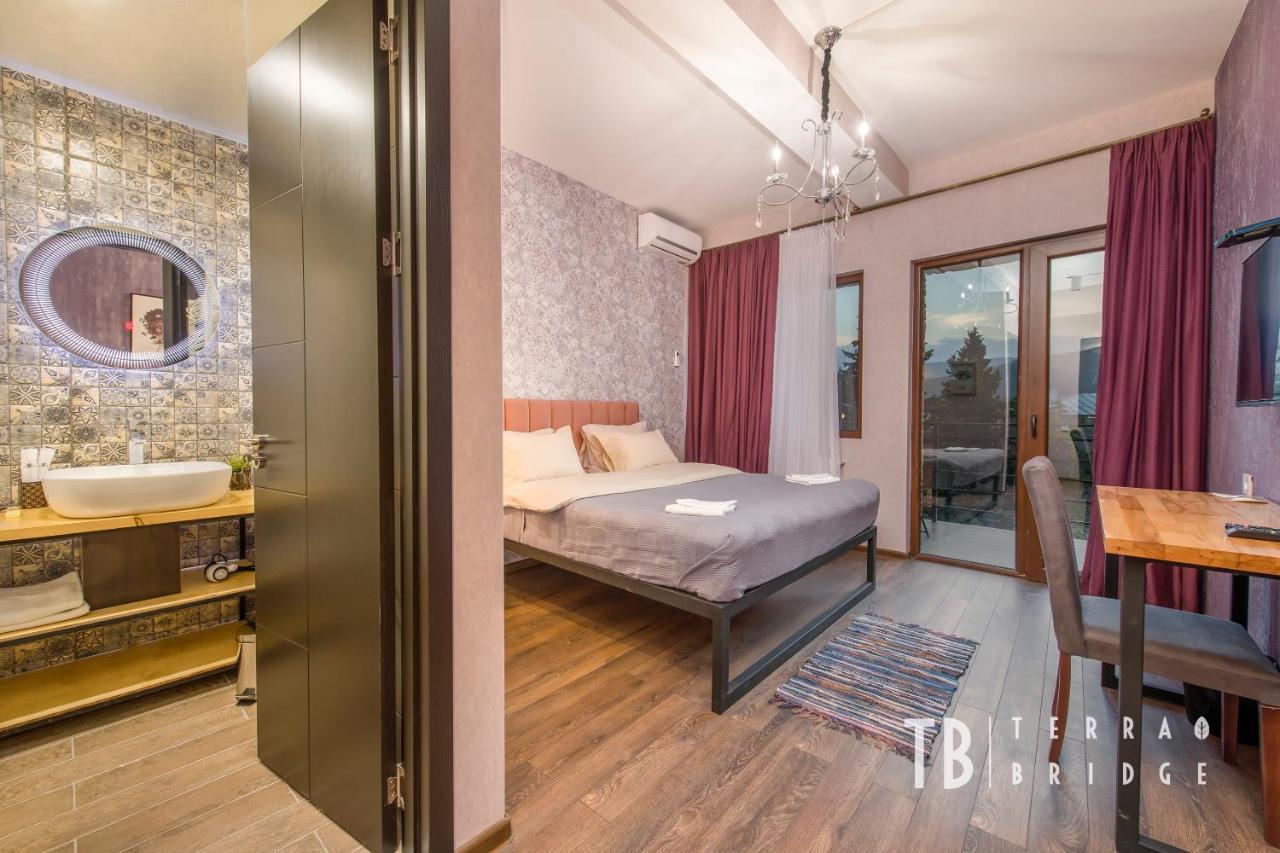 Hotel Terra Bridge Tbilisi Exterior foto