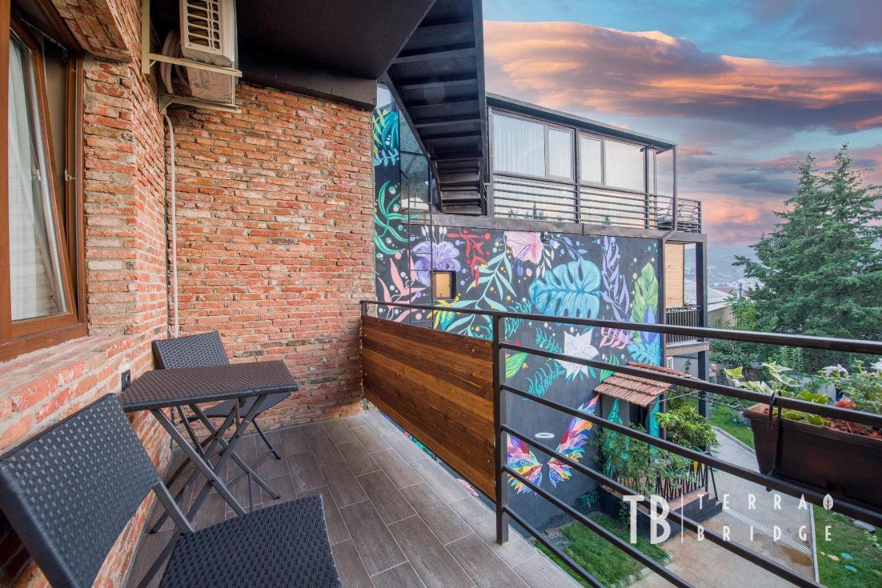 Hotel Terra Bridge Tbilisi Exterior foto