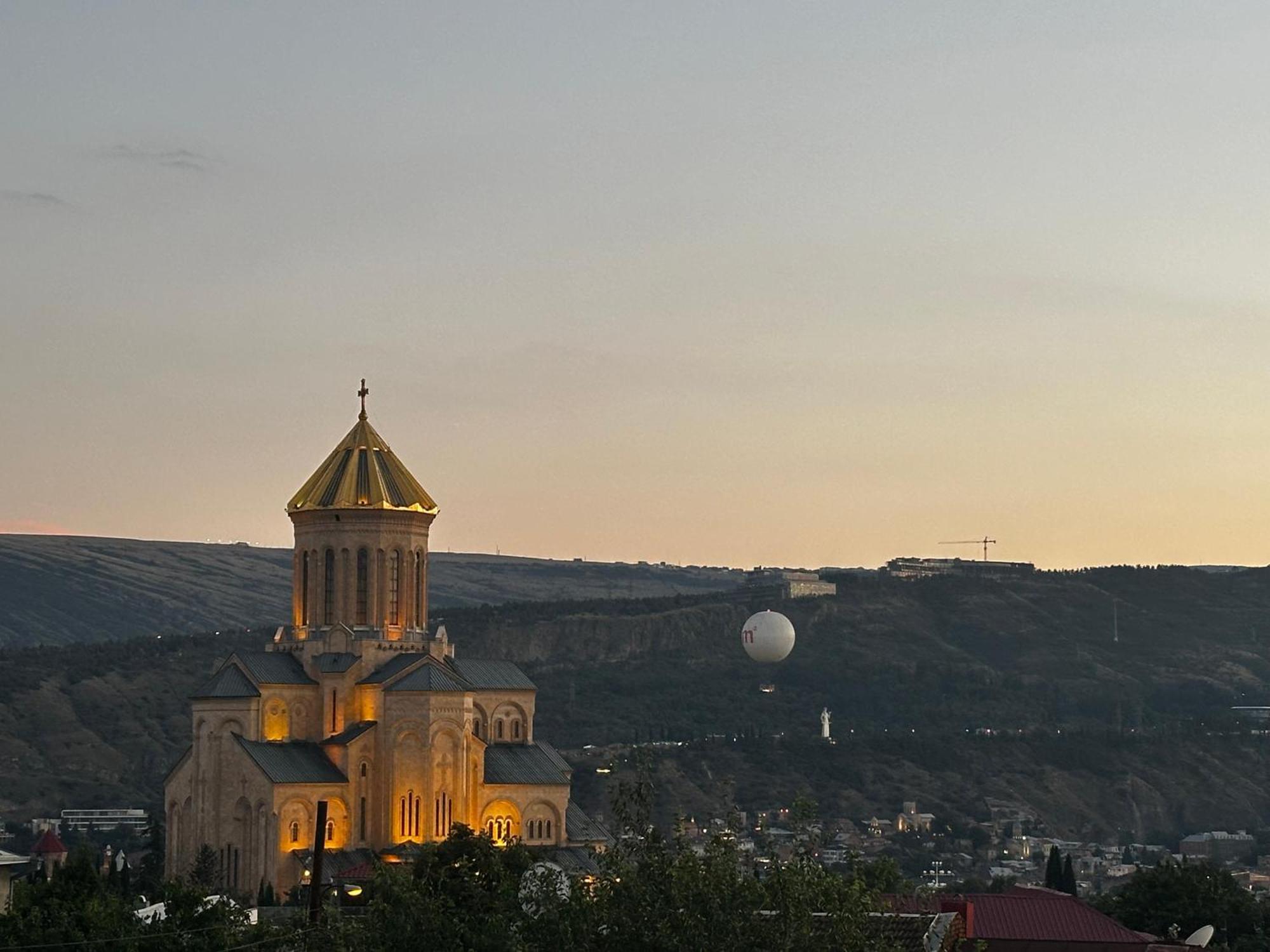 Hotel Terra Bridge Tbilisi Exterior foto